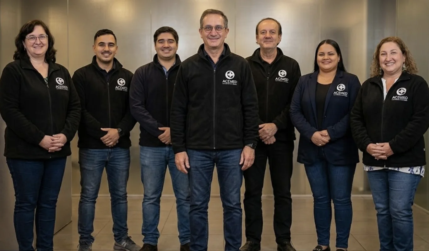 Equipo ACEMED en su showroom de Recoleta
